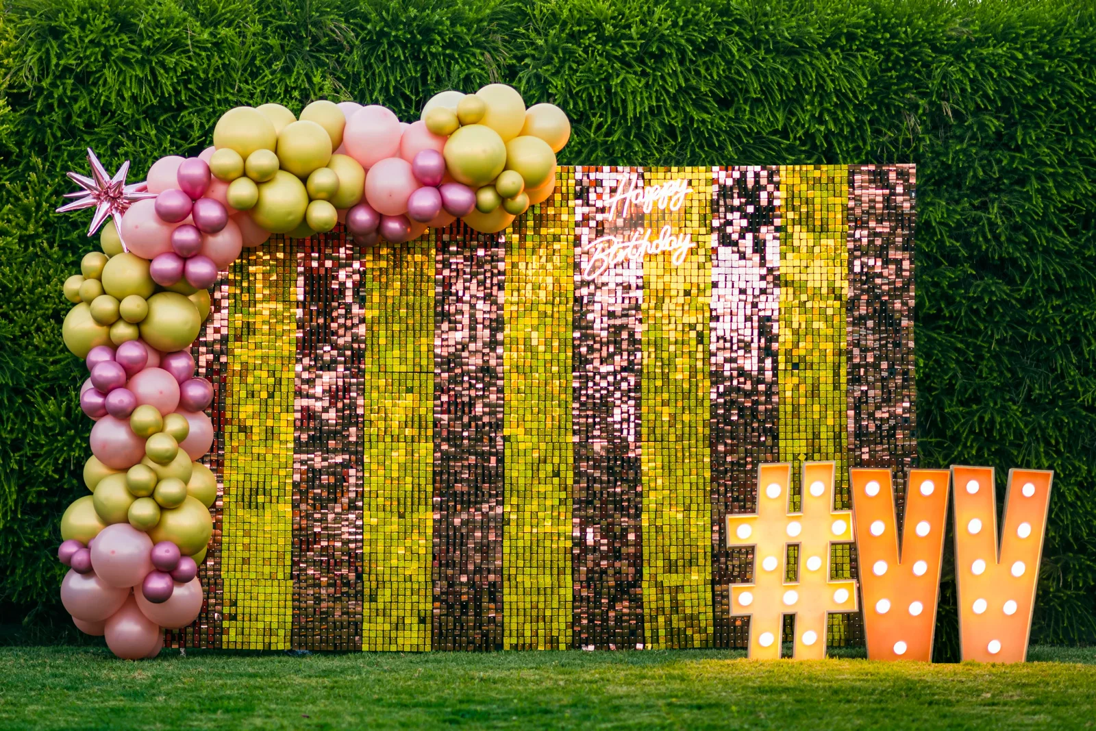 Photo opportunity shimmer wall