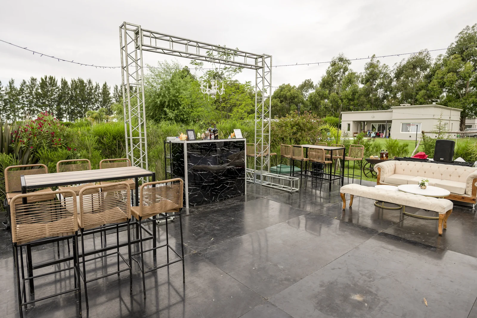 Barra Luxury Black