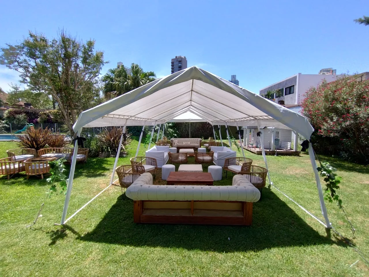 Carpa blanca