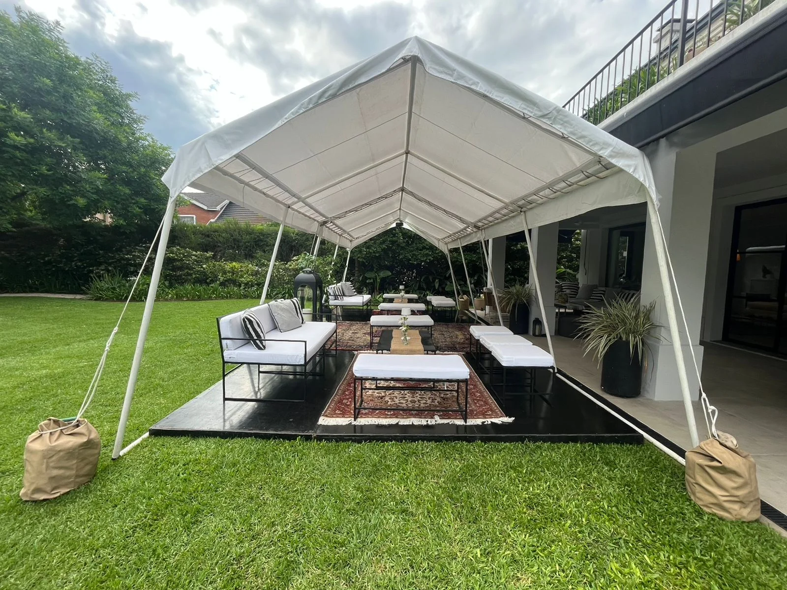 Carpa blanca