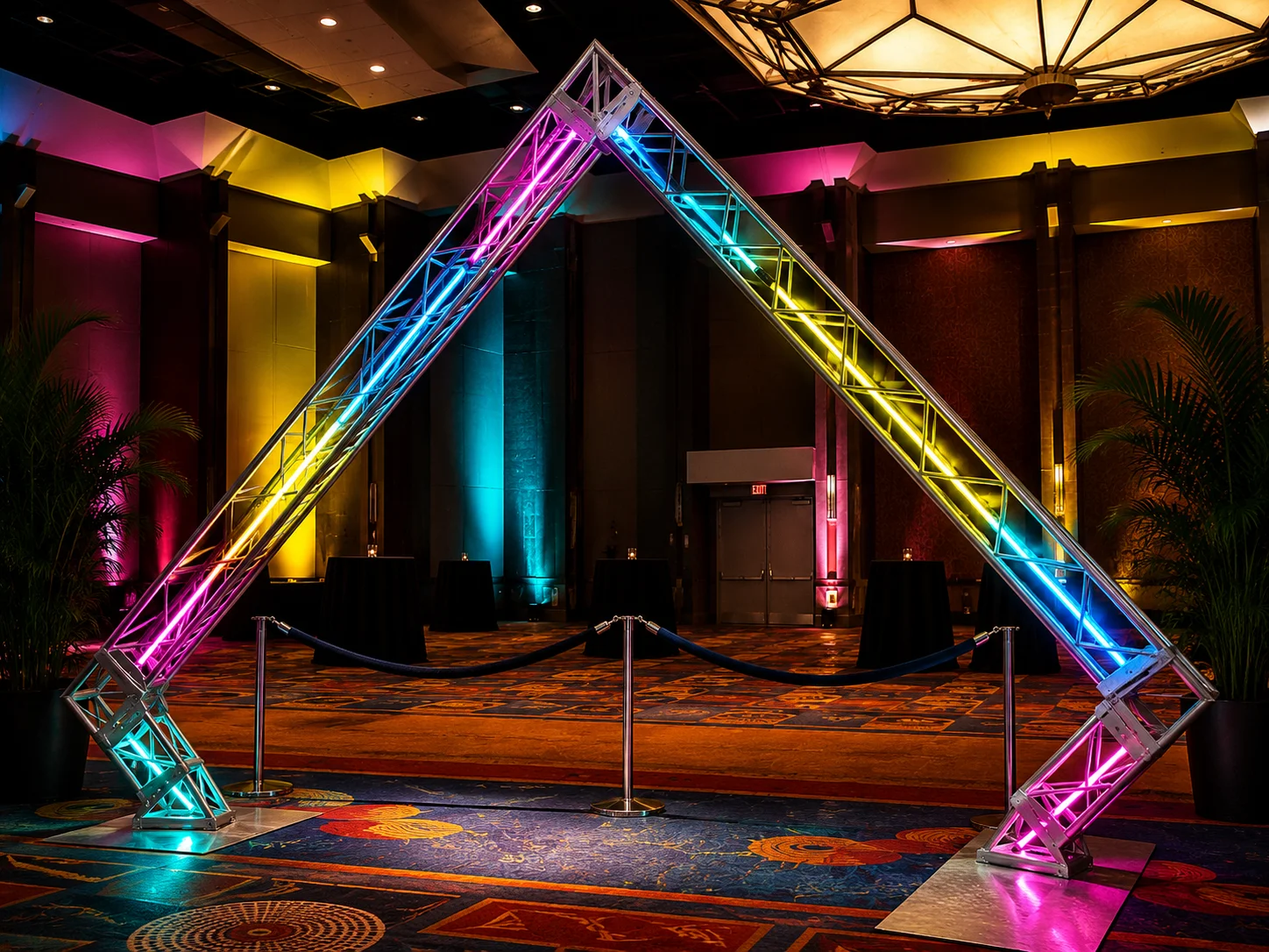 Truss triangular ingreso pixel